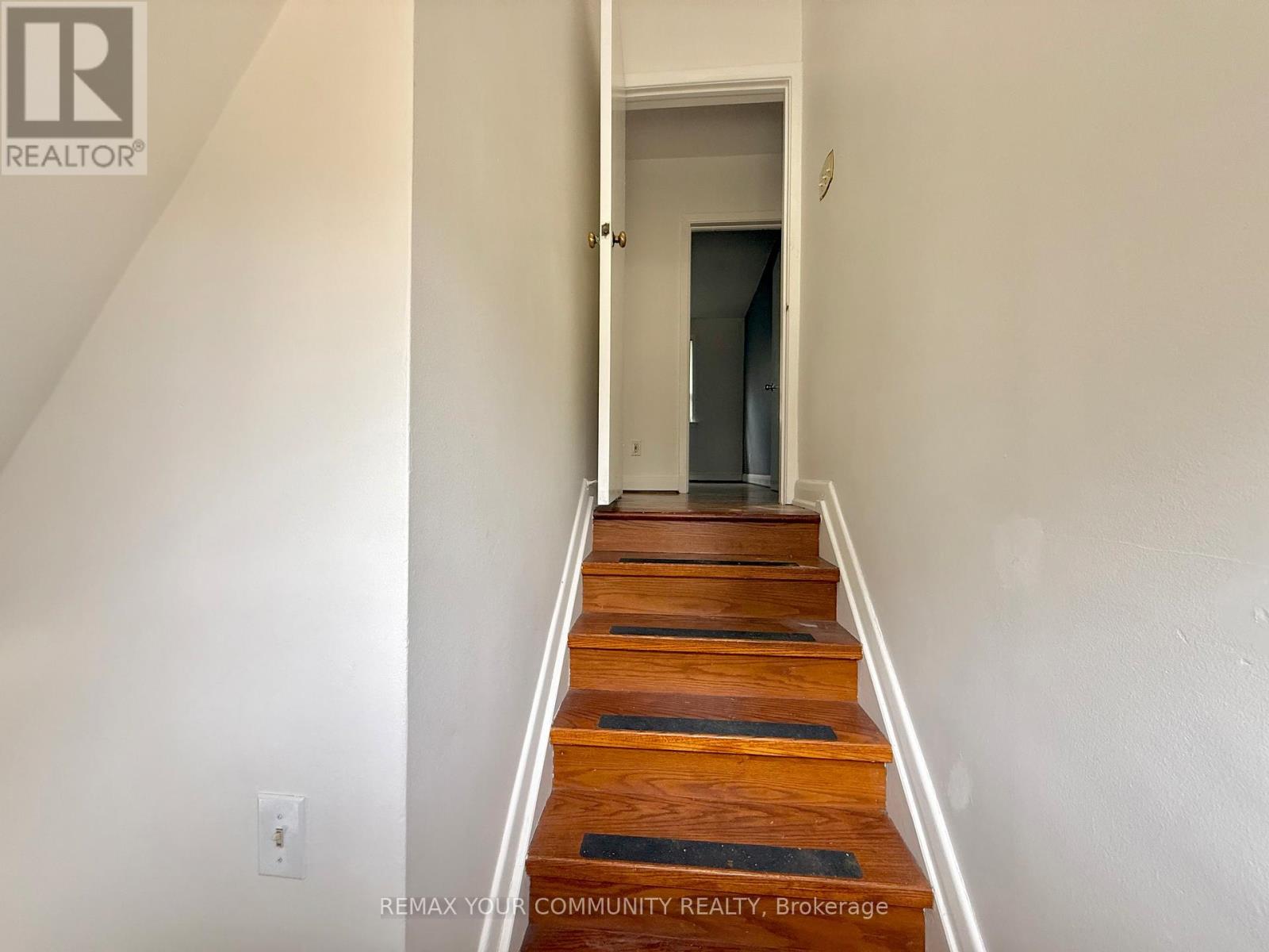 15 Ambrose Road, Toronto, Ontario  M2K 1S2 - Photo 30 - C12937316