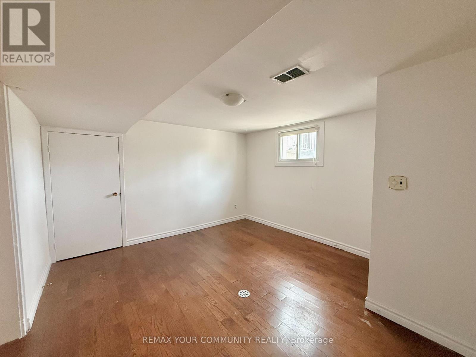 15 Ambrose Road, Toronto, Ontario  M2K 1S2 - Photo 34 - C12937316