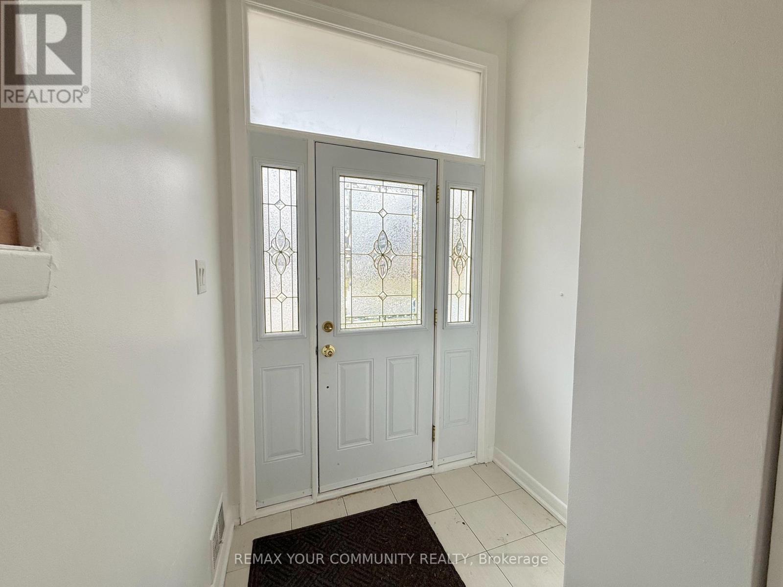 15 Ambrose Road, Toronto, Ontario  M2K 1S2 - Photo 6 - C12937316