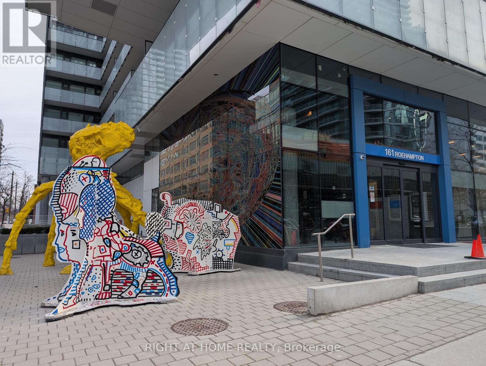 723 - 161 ROEHAMPTON AVENUE, Toronto, Ontario