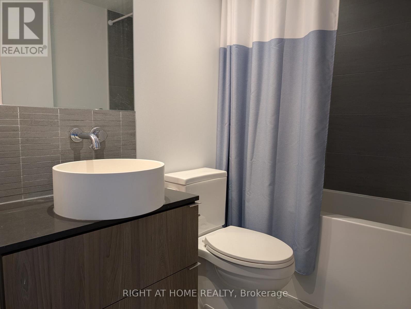 723 - 161 Roehampton Avenue, Toronto, Ontario  M4P 0C8 - Photo 6 - C12937368