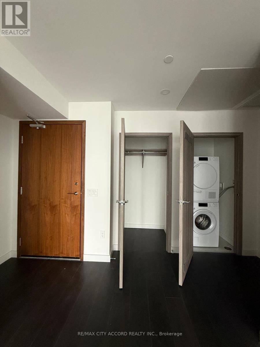 2501 - 3 Concord City Place Way, Toronto, Ontario  M5V 0X4 - Photo 10 - C12937370