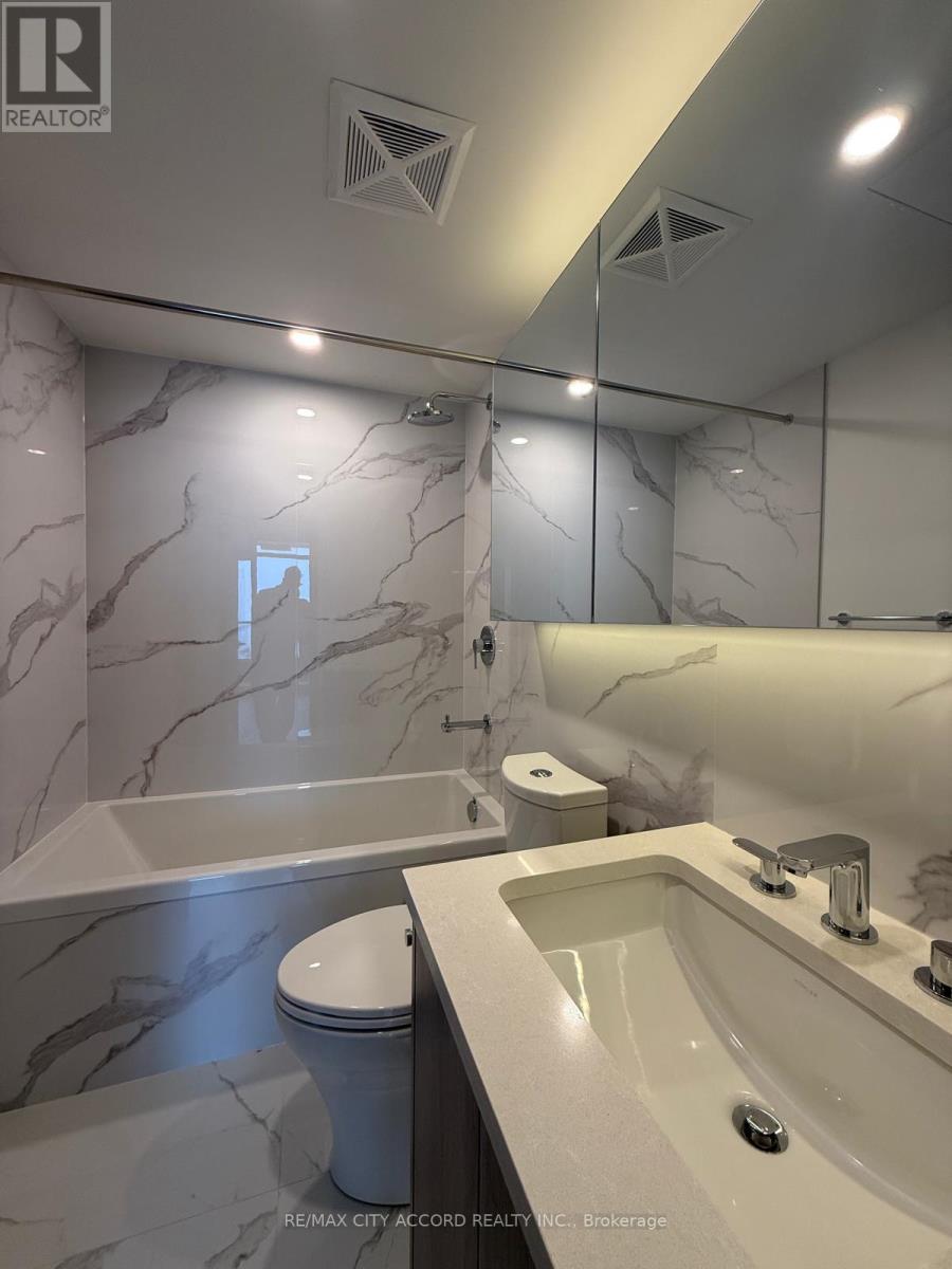 4312 - 1 Concord City Place Way, Toronto, Ontario  M5V 0X4 - Photo 12 - C12937376