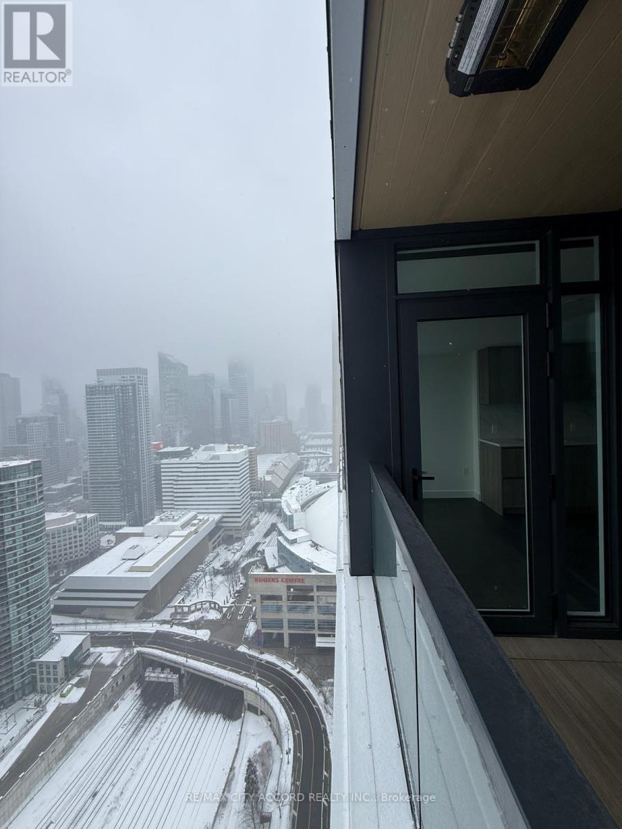 4312 - 1 Concord City Place Way, Toronto, Ontario  M5V 0X4 - Photo 6 - C12937376