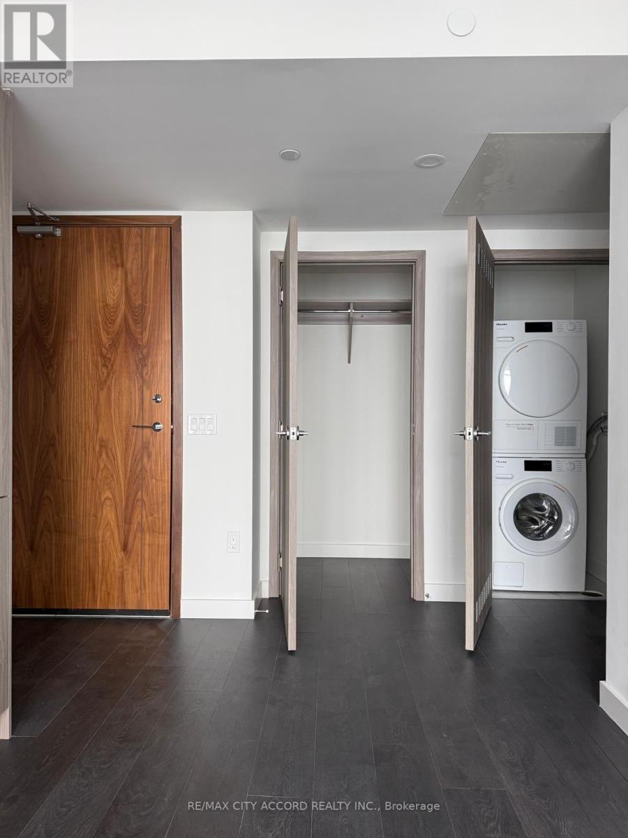 4312 - 1 Concord City Place Way, Toronto, Ontario  M5V 0X4 - Photo 8 - C12937376