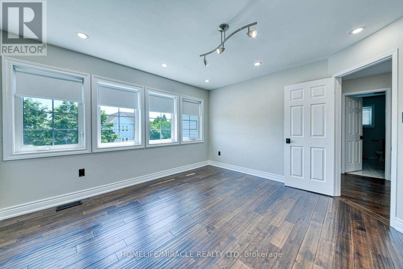 Upper - 1350 Aldergrove Drive, Oshawa, Ontario  L1K 2Y6 - Photo 16 - E12937332