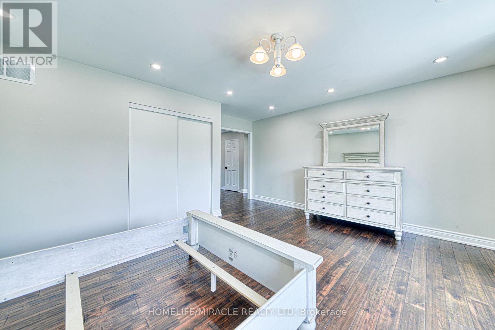 Upper - 1350 Aldergrove Drive, Oshawa, Ontario  L1K 2Y6 - Photo 18 - E12937332