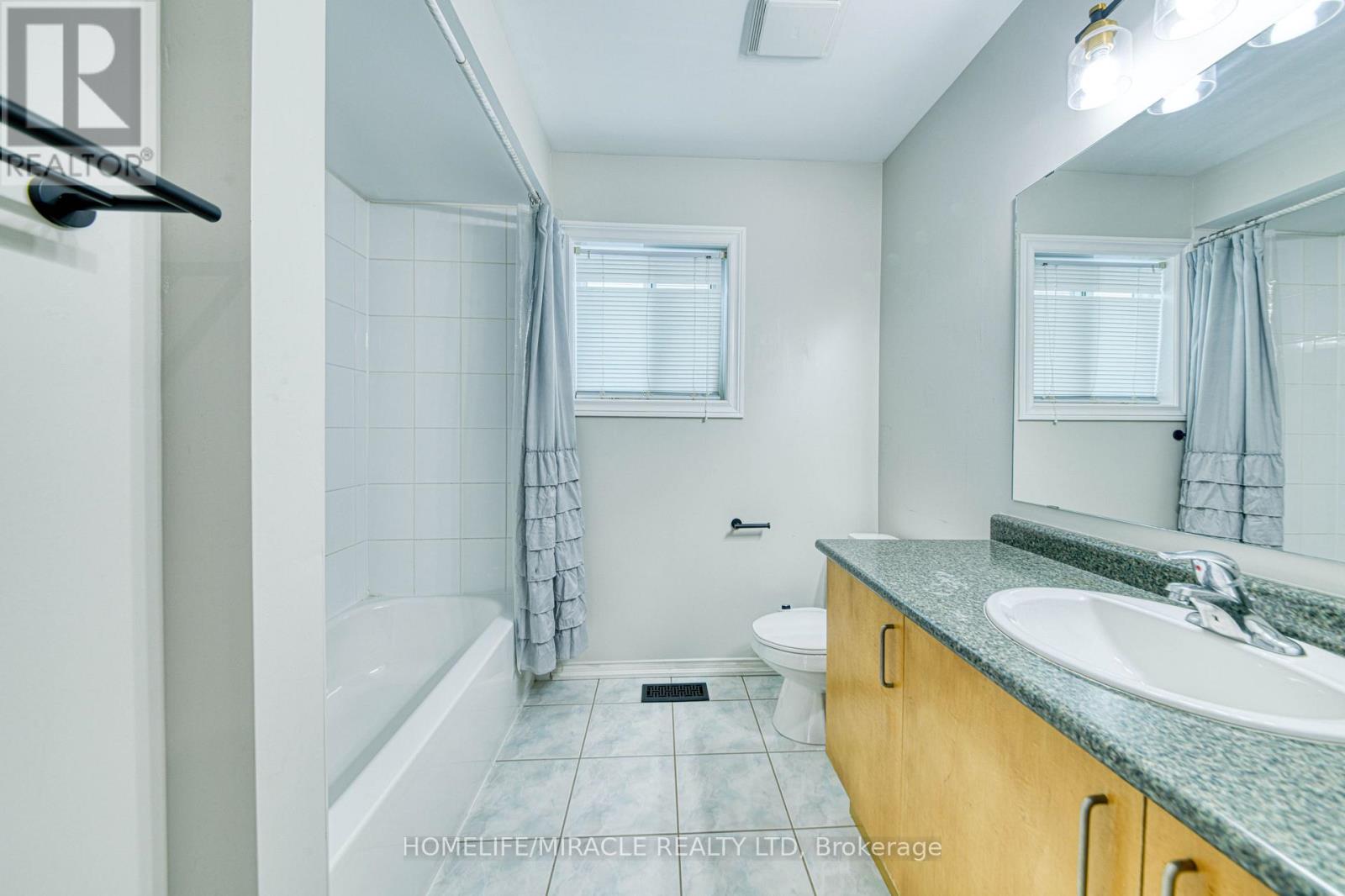 Upper - 1350 Aldergrove Drive, Oshawa, Ontario  L1K 2Y6 - Photo 20 - E12937332