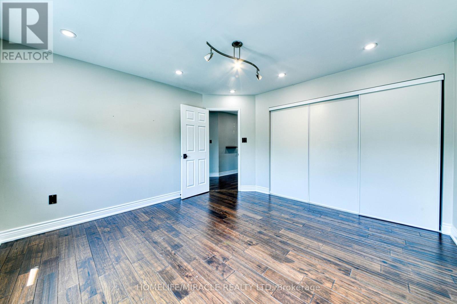 Upper - 1350 Aldergrove Drive, Oshawa, Ontario  L1K 2Y6 - Photo 24 - E12937332