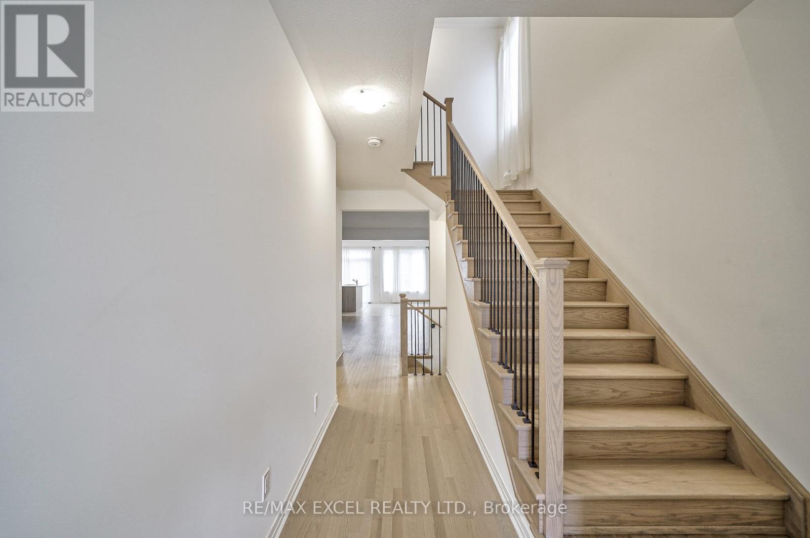 Main - 26 Deer Ridge Crescent, Whitby, Ontario  L1P 0P3 - Photo 3 - E12937344