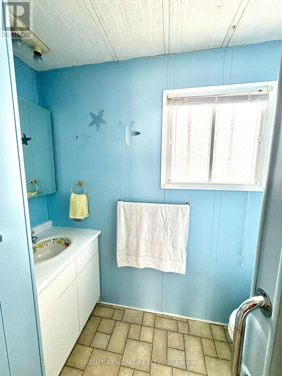 14 Sinclair Avenue S, Wasaga Beach, Ontario  L9Z 1K3 - Photo 16 - S12937308