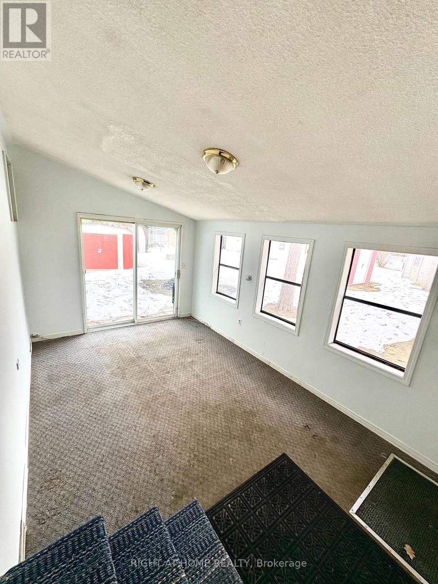 14 Sinclair Avenue S, Wasaga Beach, Ontario  L9Z 1K3 - Photo 21 - S12937308