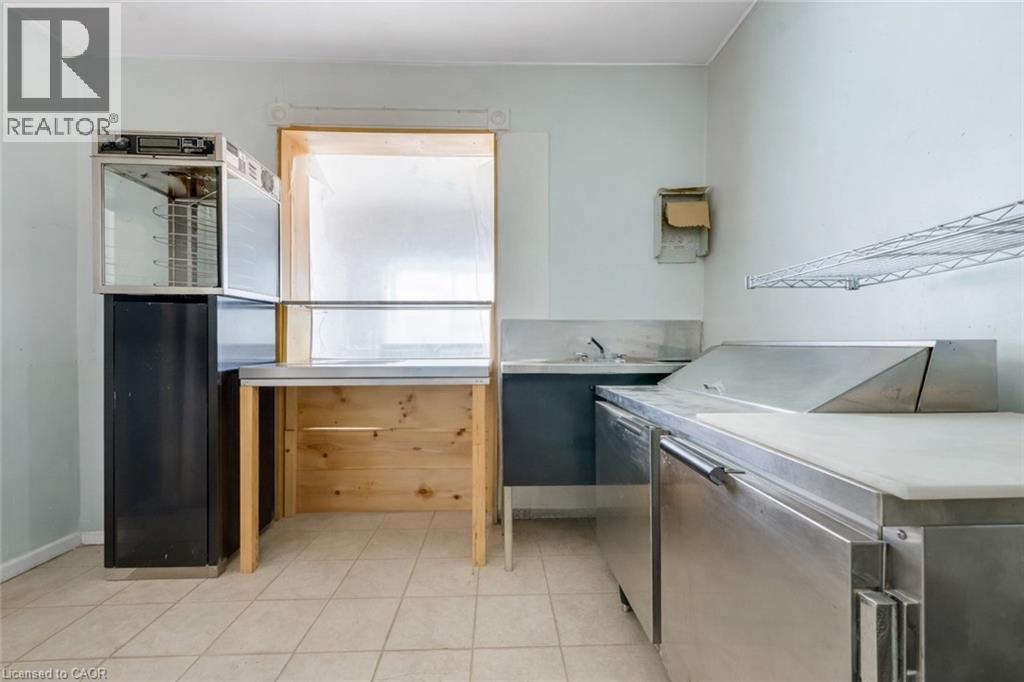 24 Madison Avenue S, Kitchener, Ontario  N2G 3M3 - Photo 6 - 40813559