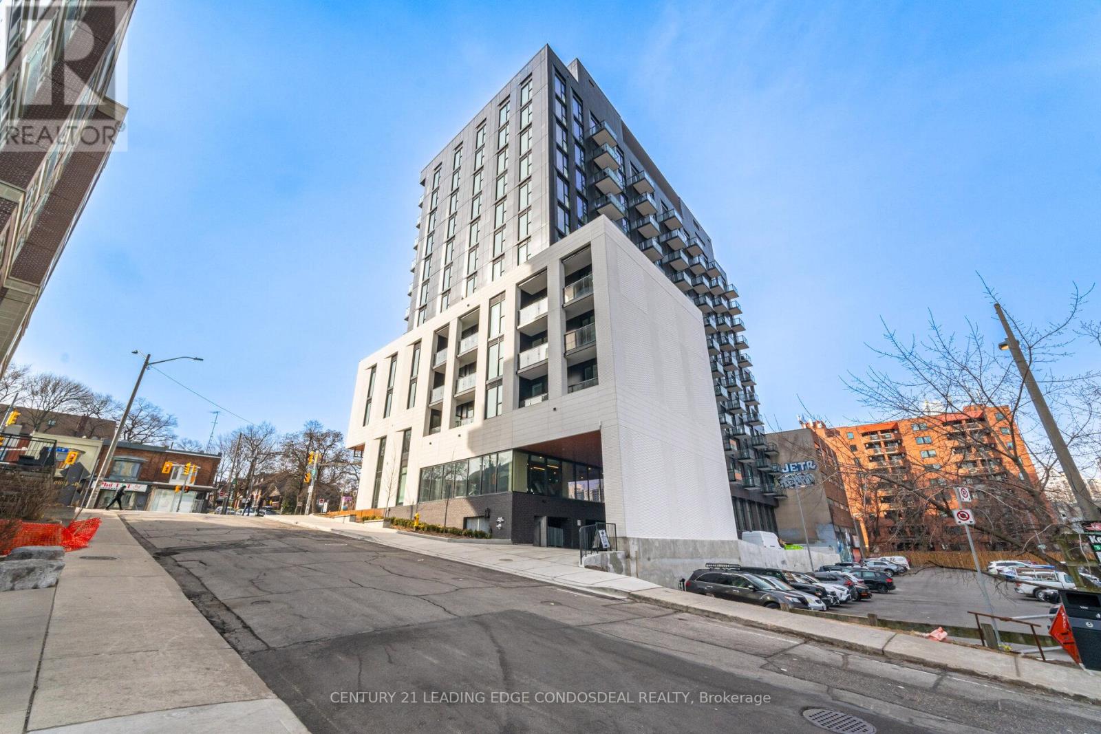 709 - 1660 Bloor Street W, Toronto, Ontario  M6P 1A8 - Photo 2 - W12925886