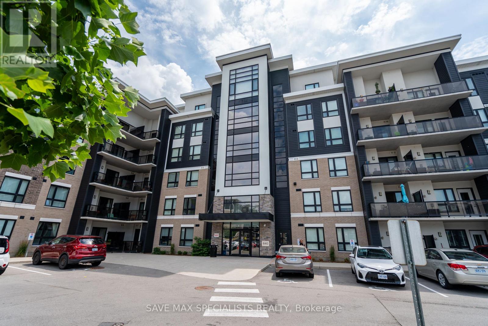 422 - 640 Sauve Street, Milton, Ontario  L9T 8M4 - Photo 2 - W12937298