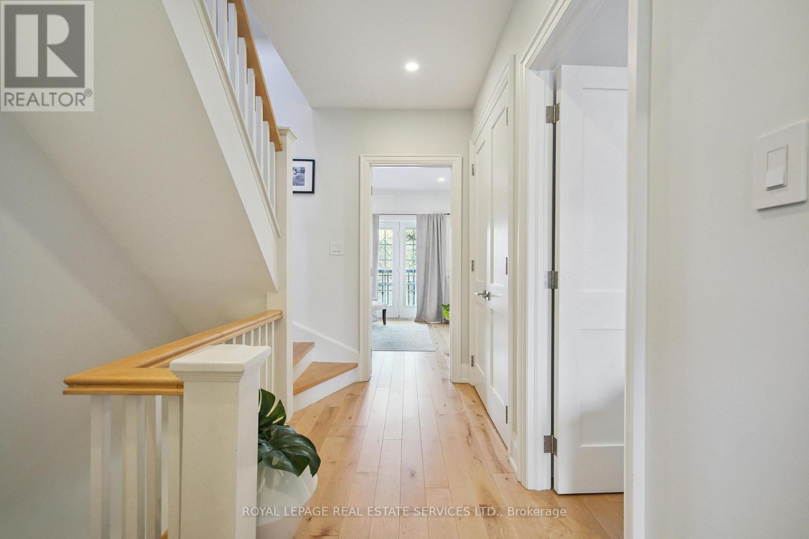 29 Parkside Drive, Toronto, Ontario  M6R 2Y7 - Photo 16 - W12937304