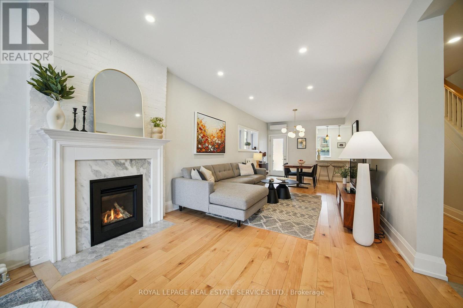 29 Parkside Drive, Toronto, Ontario  M6R 2Y7 - Photo 8 - W12937304