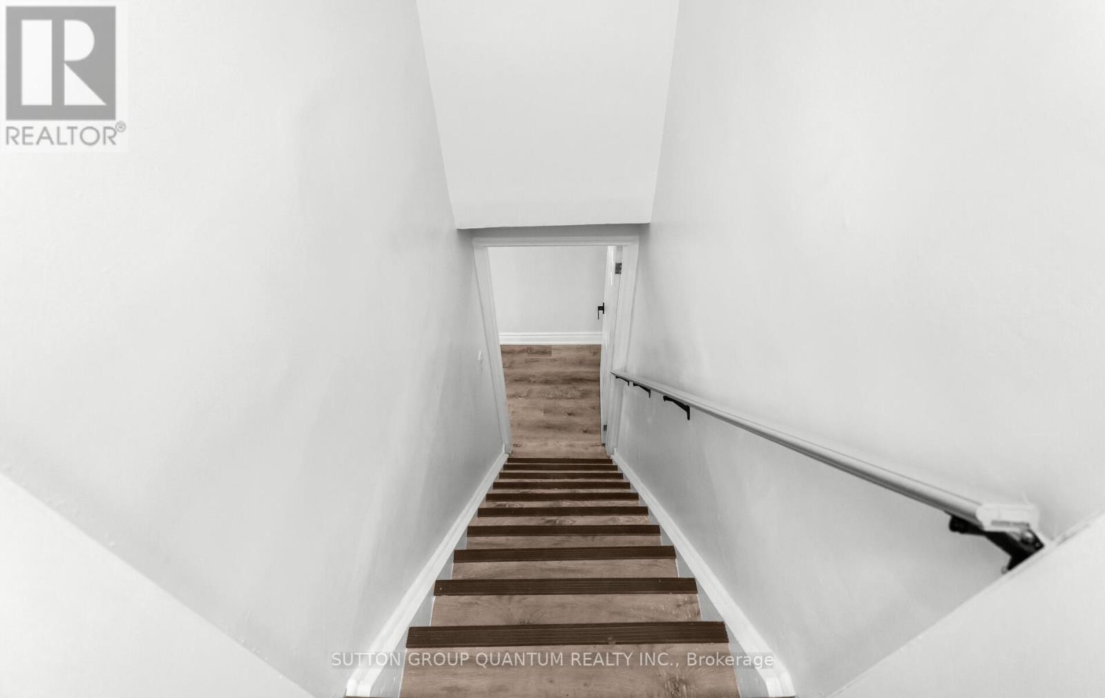 Lower - 313 Ashbury Road E, Oakville, Ontario  L6K 2M2 - Photo 3 - W12937312