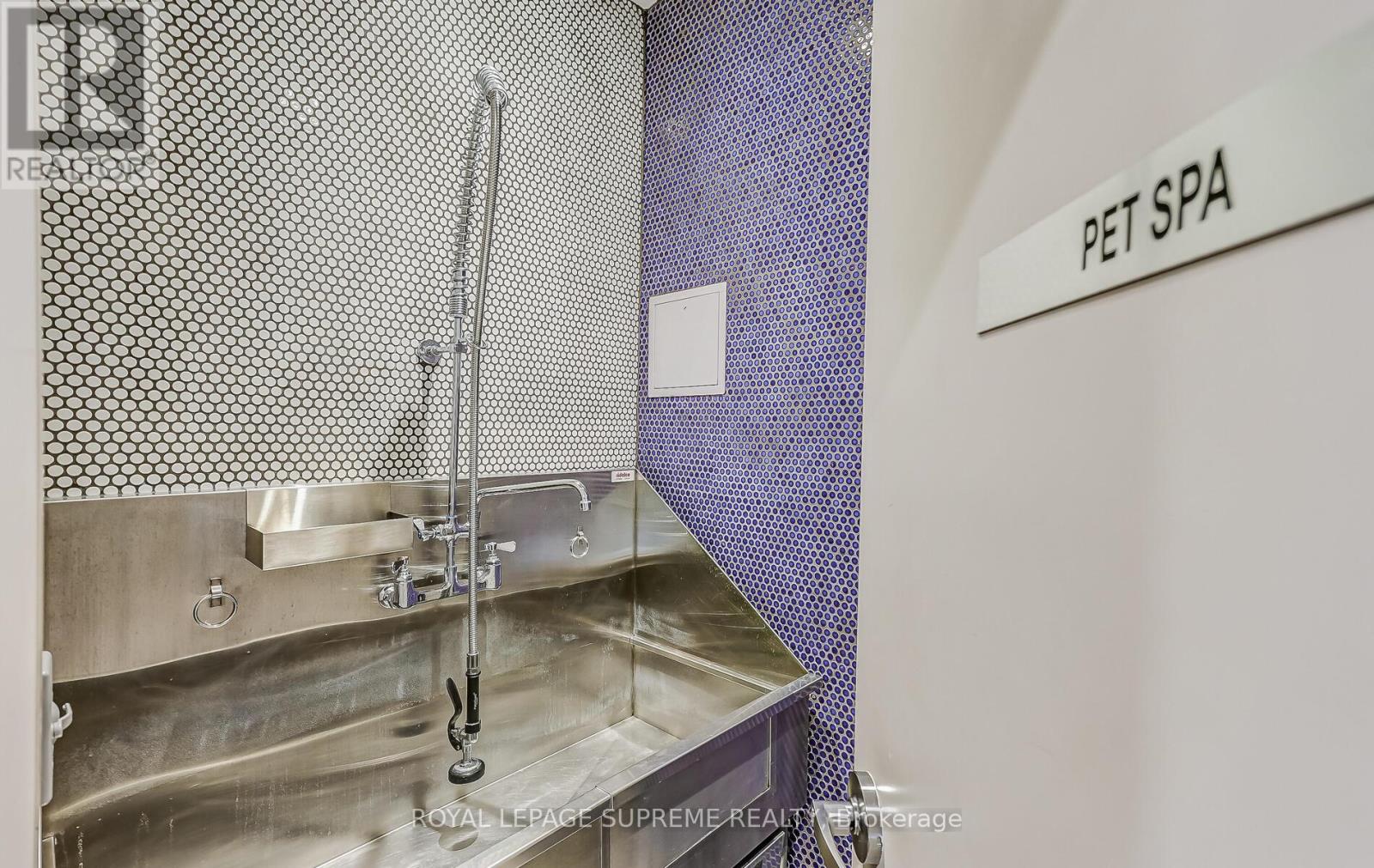 312 - 25 Fontenay Court, Toronto, Ontario  M9A 0C4 - Photo 35 - W12937320