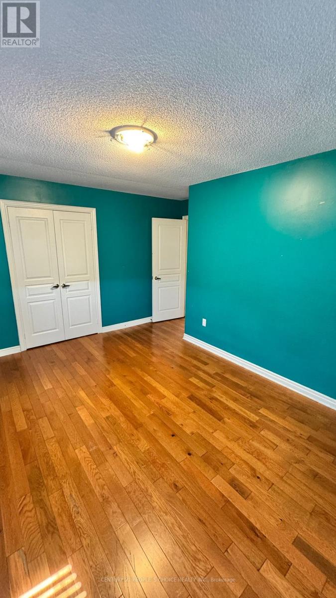 Upper - 2 Loggers Lane, Brampton, Ontario  L6X 4T3 - Photo 10 - W12937328