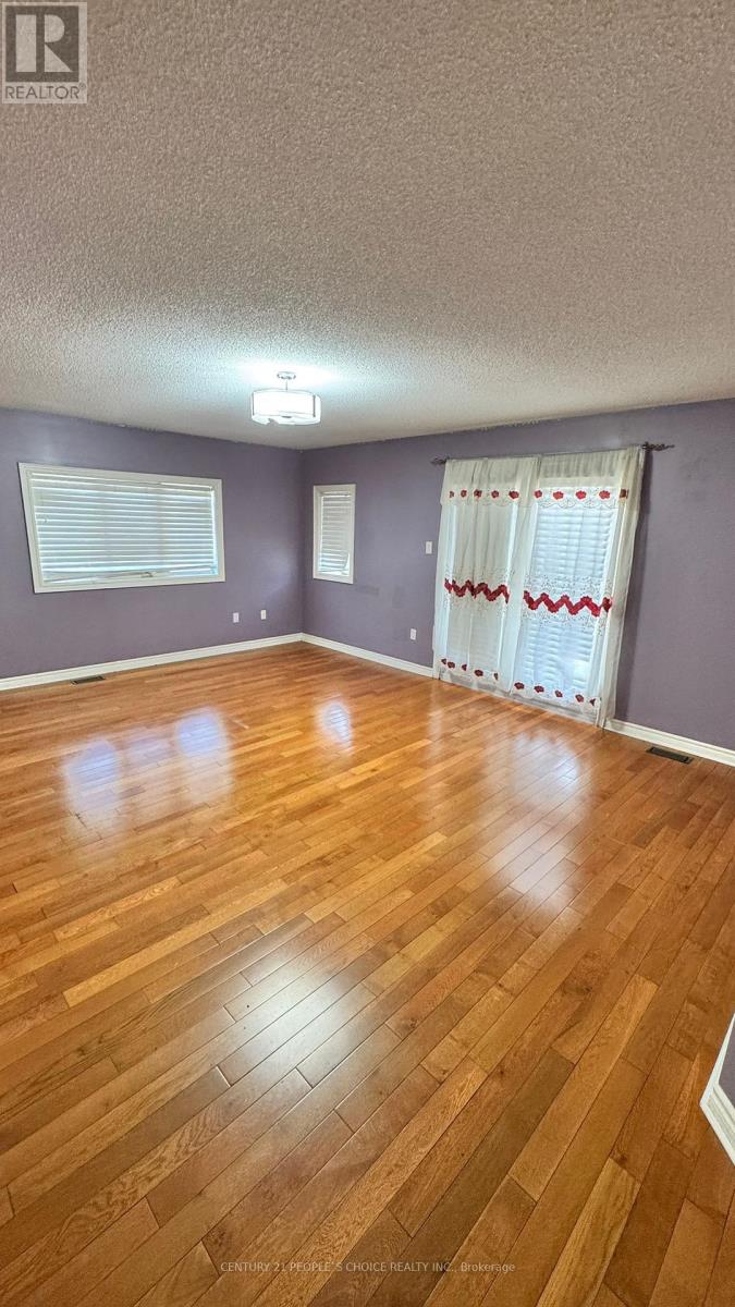 Upper - 2 Loggers Lane, Brampton, Ontario  L6X 4T3 - Photo 12 - W12937328