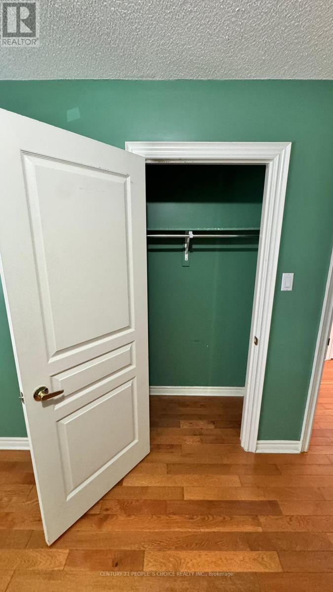 Upper - 2 Loggers Lane, Brampton, Ontario  L6X 4T3 - Photo 15 - W12937328