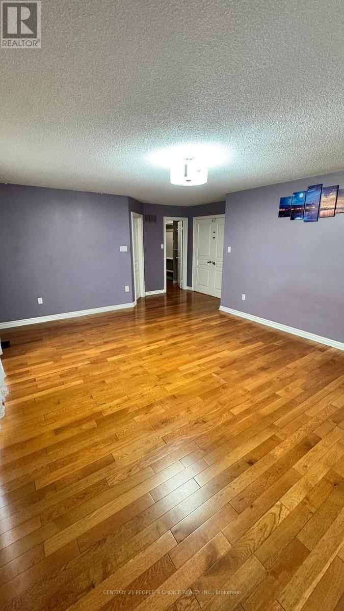 Upper - 2 Loggers Lane, Brampton, Ontario  L6X 4T3 - Photo 6 - W12937328