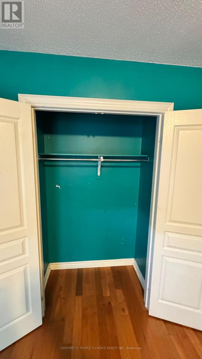 Upper - 2 Loggers Lane, Brampton, Ontario  L6X 4T3 - Photo 7 - W12937328