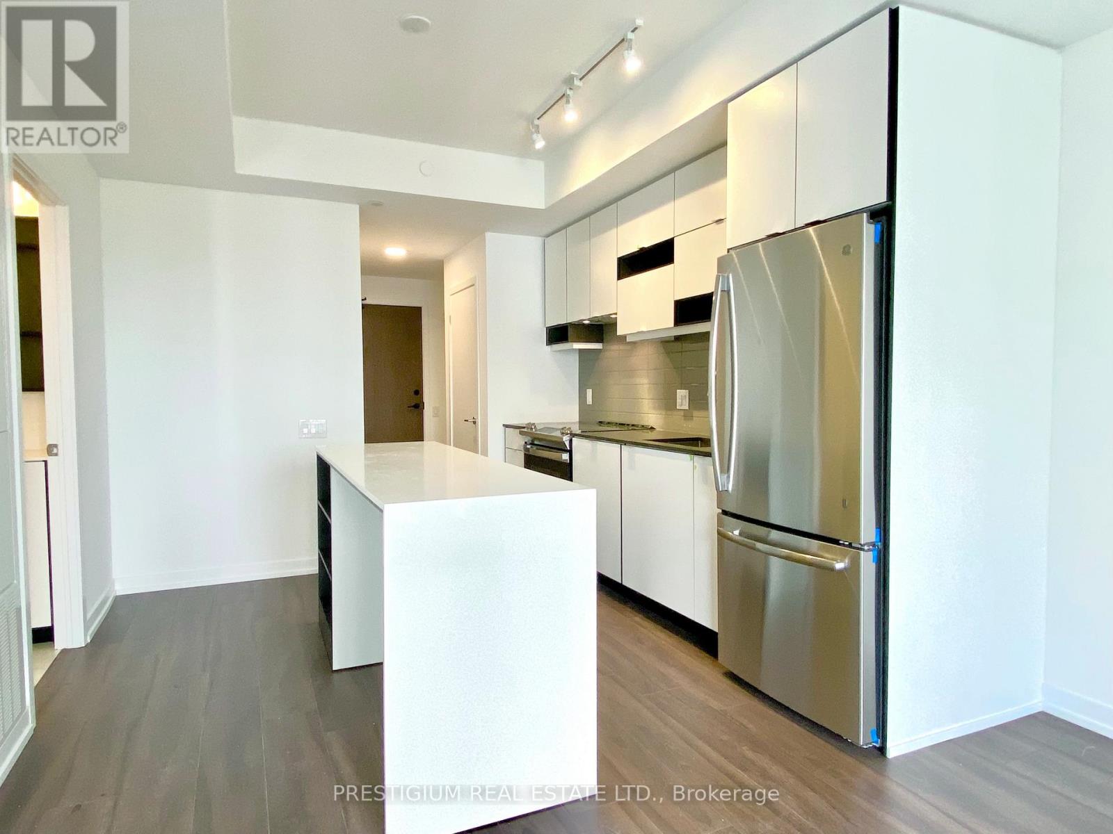 1706 - 4065 Confederation Parkway, Mississauga, Ontario  L5B 4N1 - Photo 8 - W12937340