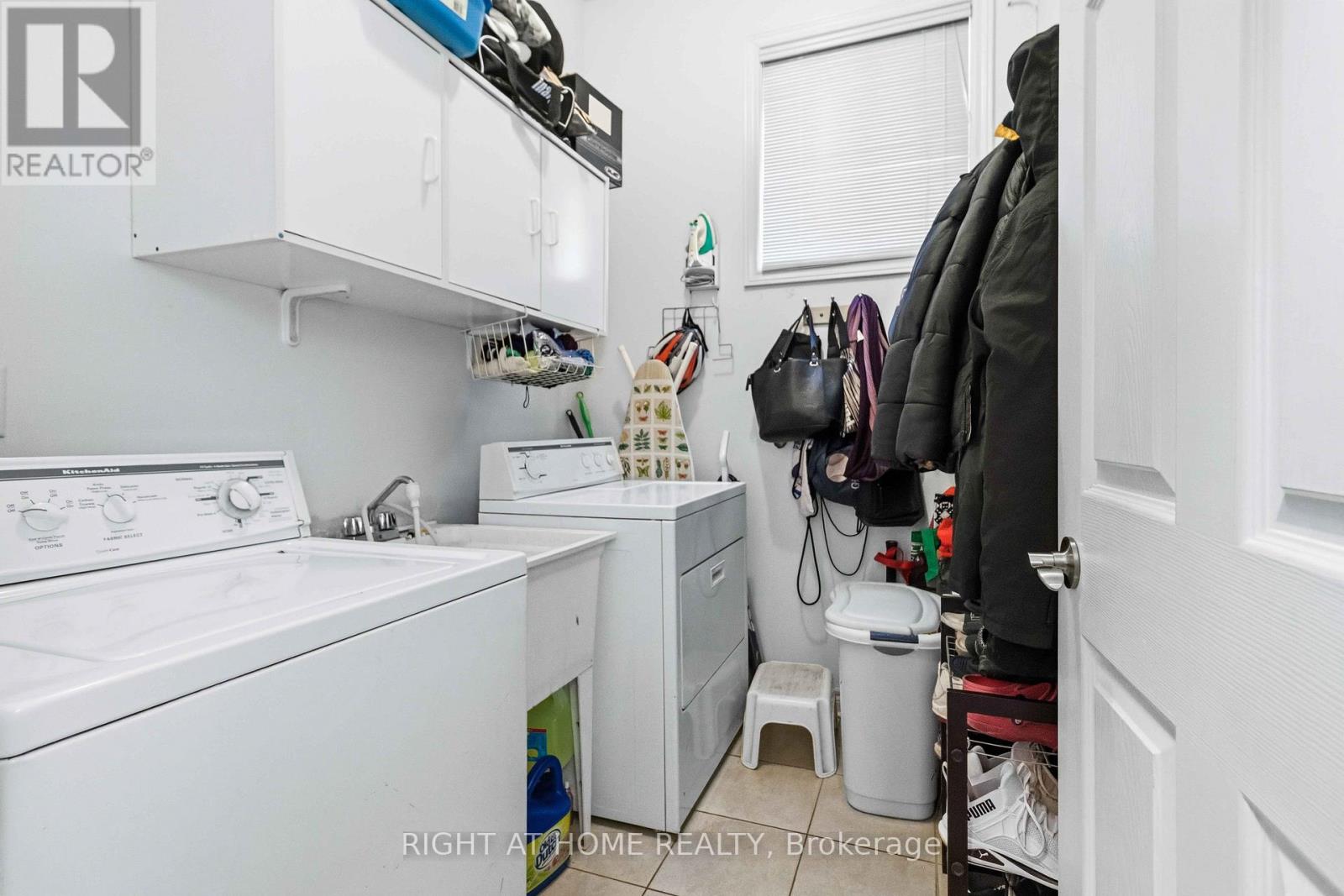 26 Courtsfield Crescent, Brampton (Fletcher's Meadow), Ontario  L7A 2E3 - Photo 14 - W12937382