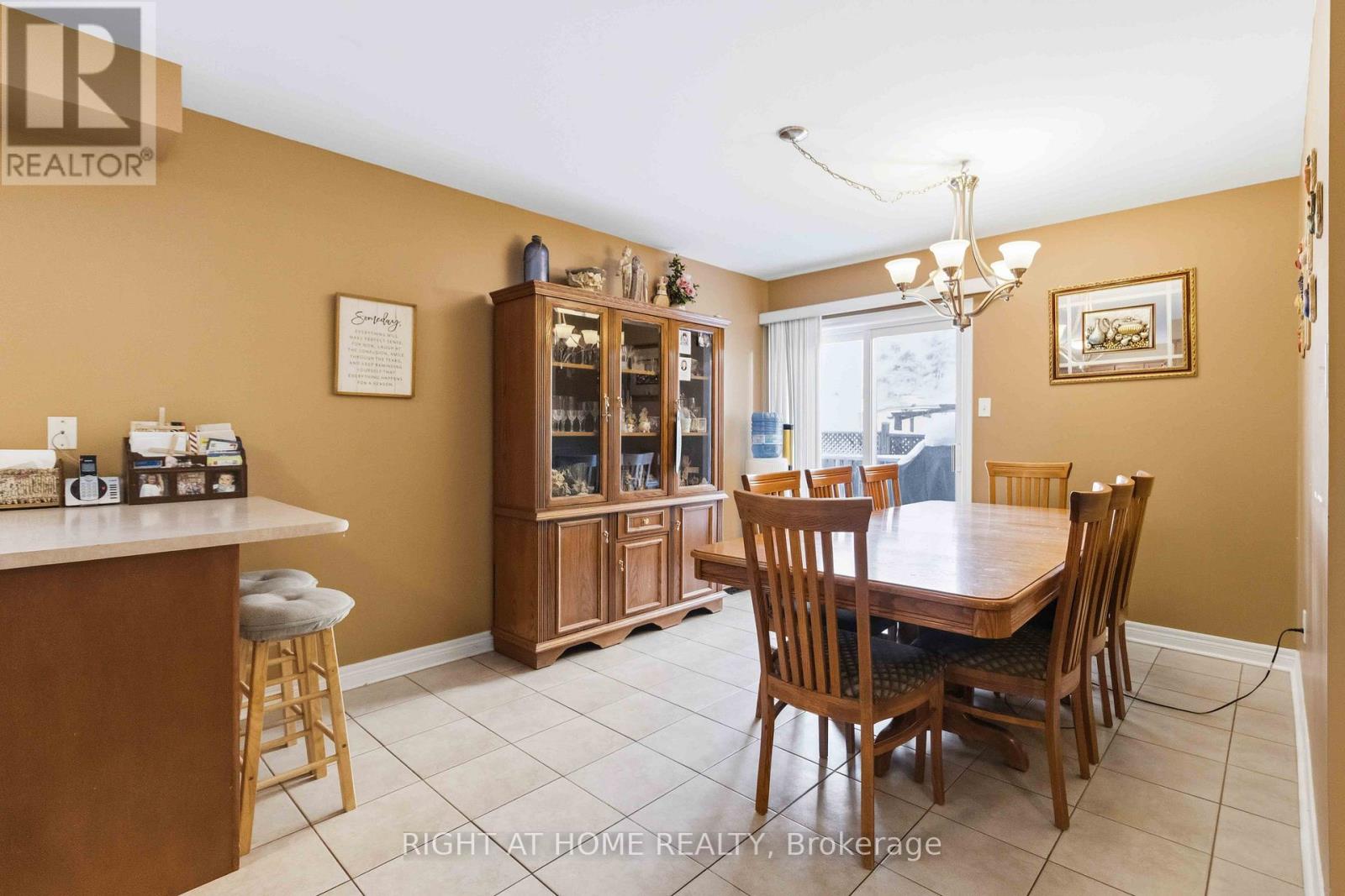 26 Courtsfield Crescent, Brampton (Fletcher's Meadow), Ontario  L7A 2E3 - Photo 8 - W12937382