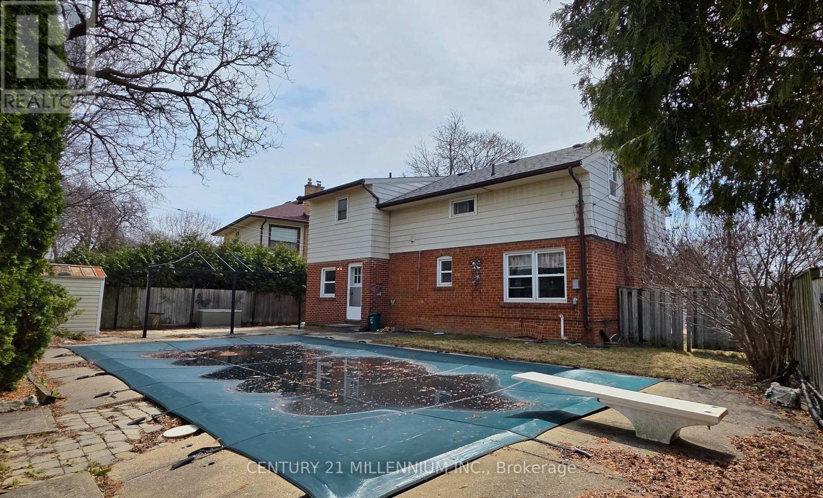 9 Crestview Avenue, Brampton, Ontario  L6W 2R7 - Photo 26 - W12937386