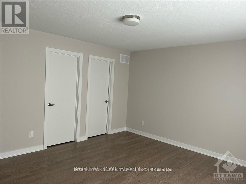 405 Appalachian Circle N, Ottawa, Ontario  K2J 6X3 - Photo 14 - X12937318