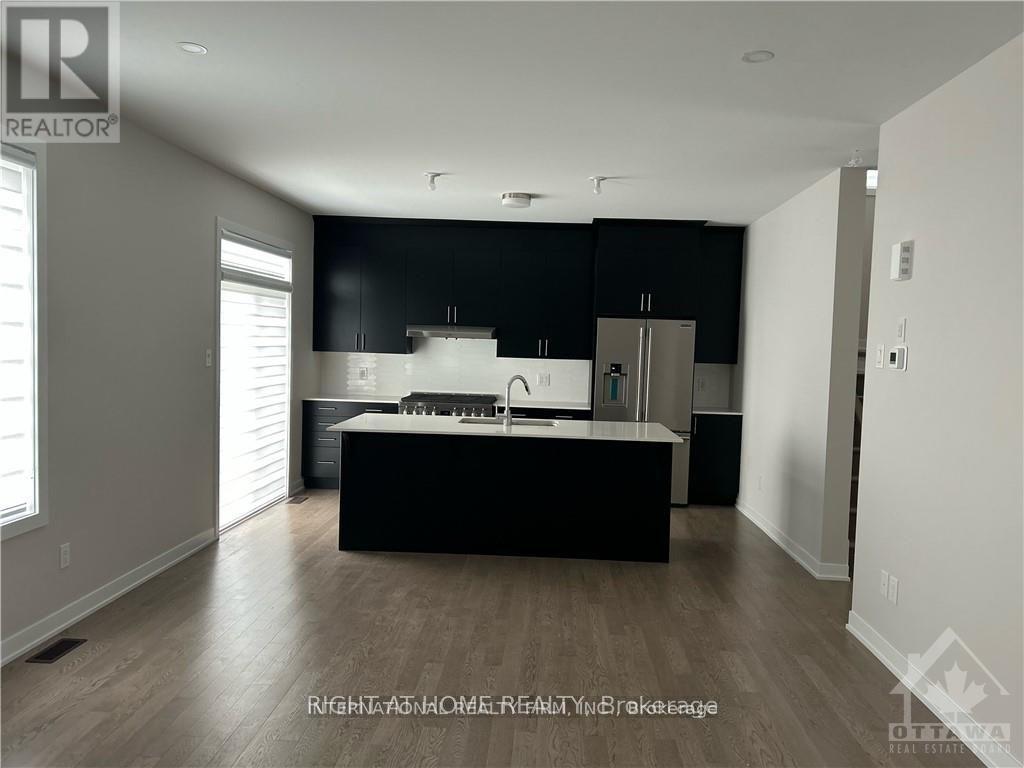 405 Appalachian Circle N, Ottawa, Ontario  K2J 6X3 - Photo 5 - X12937318