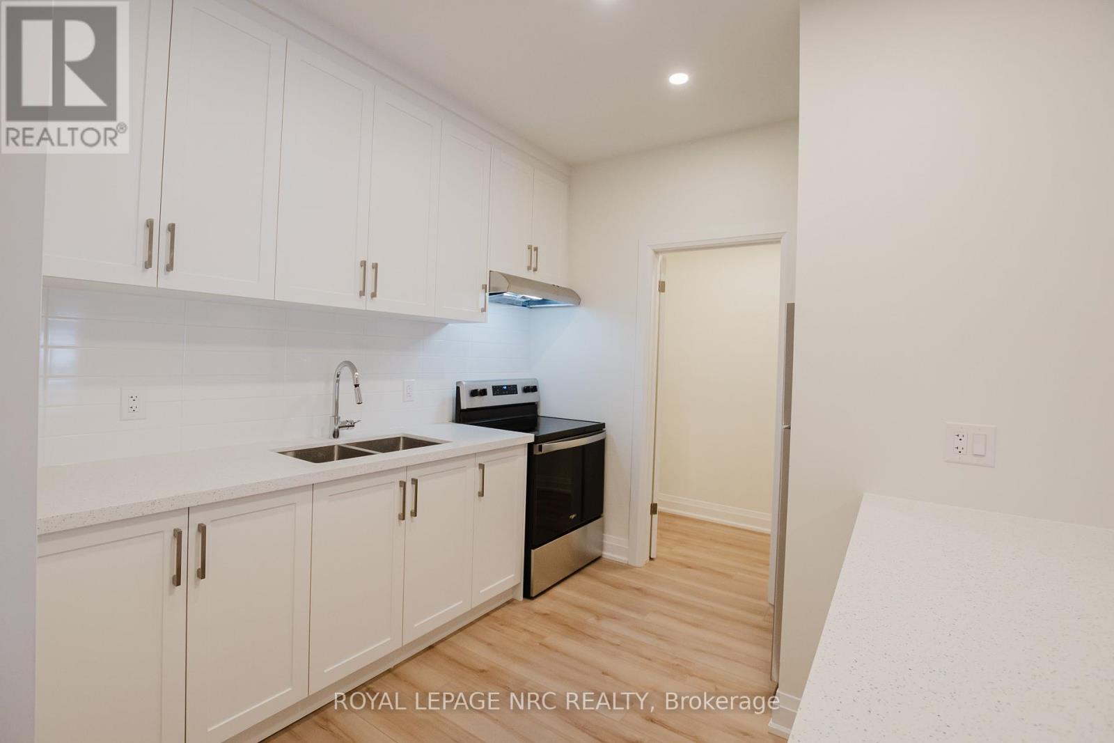 103b - 103 Southworth Street N, Welland, Ontario  L3B 1Y7 - Photo 4 - X12932790