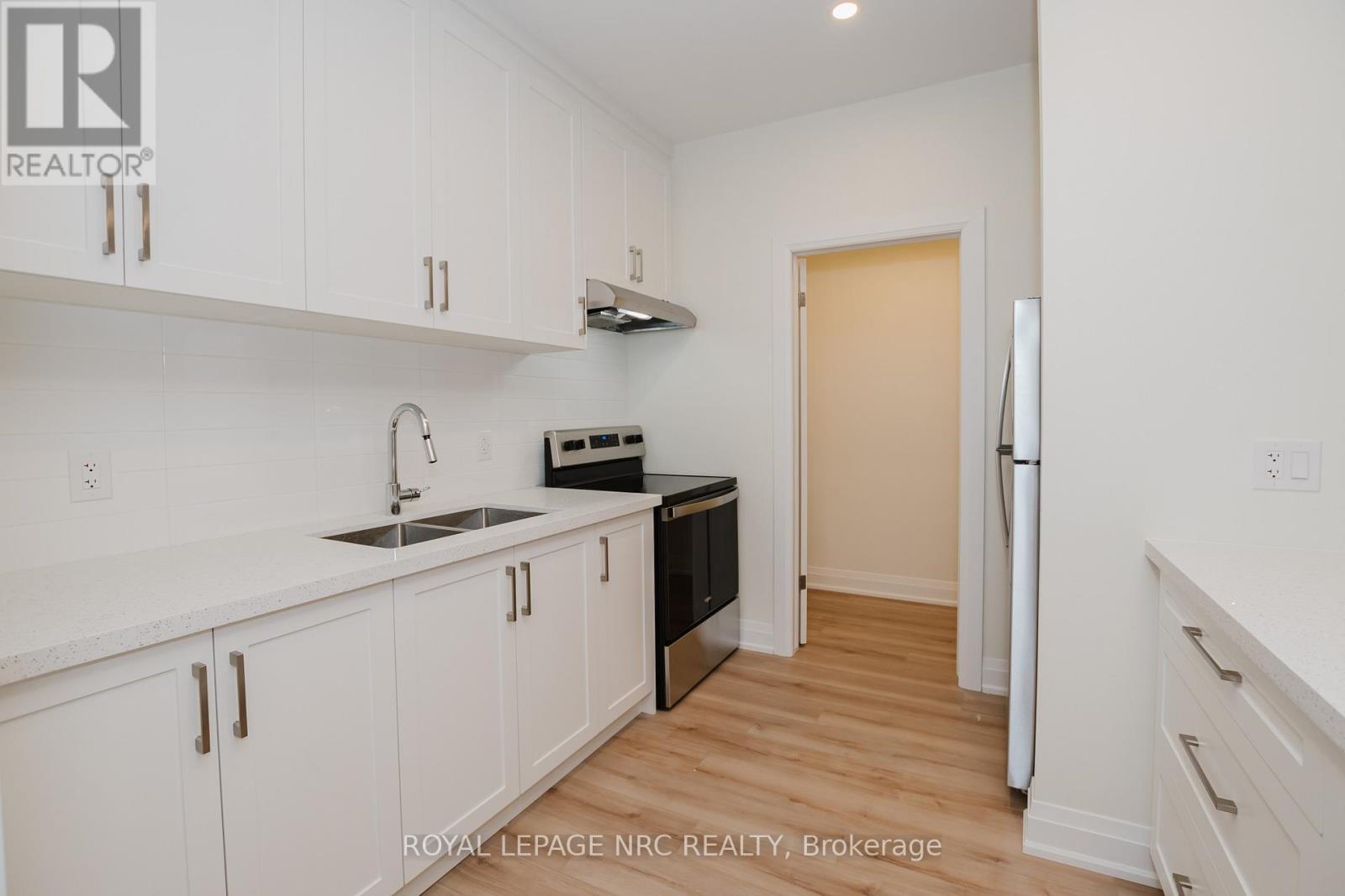 103b - 103 Southworth Street N, Welland, Ontario  L3B 1Y7 - Photo 2 - X12932790