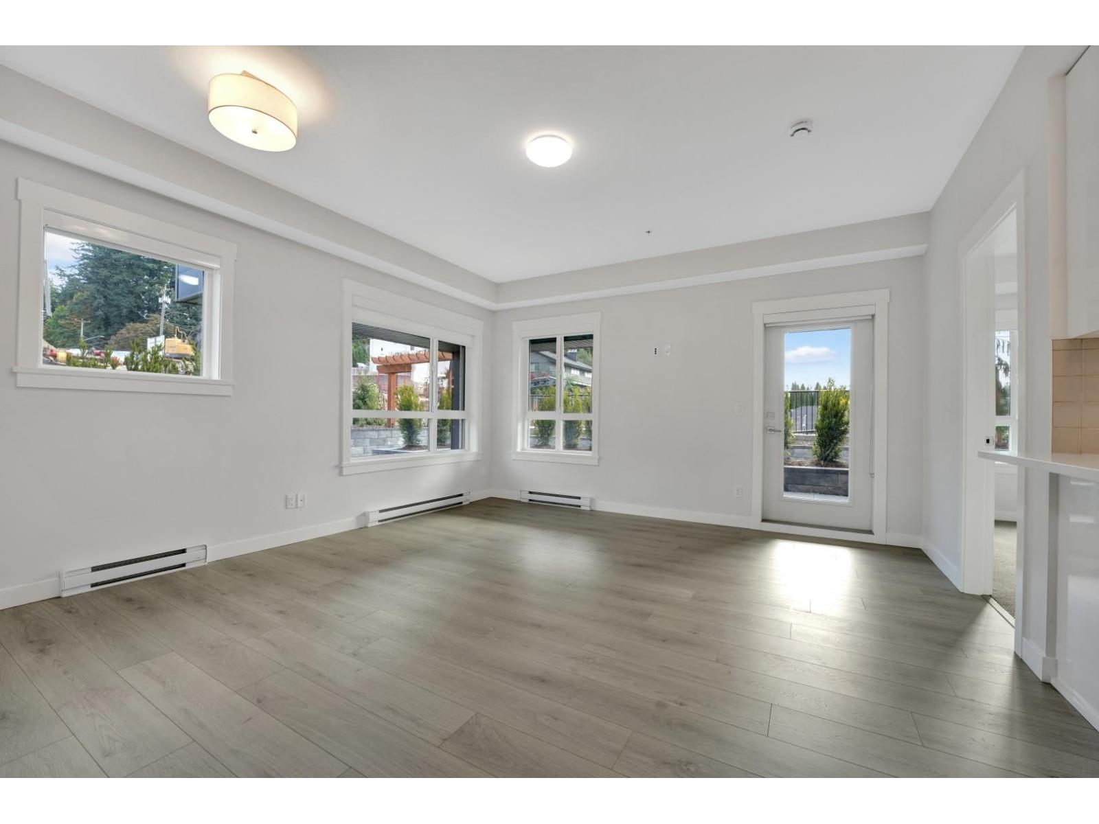 117 33886 Pine Street, Abbotsford, British Columbia V2S 0N9 - Photo 4 - R3105074