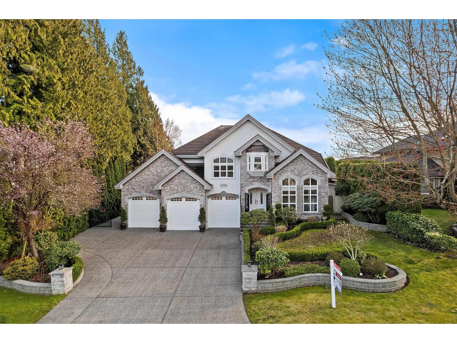 15328 N Kettle Crescent, Surrey, British Columbia V3S 8N9 - Photo 2 - R3105021