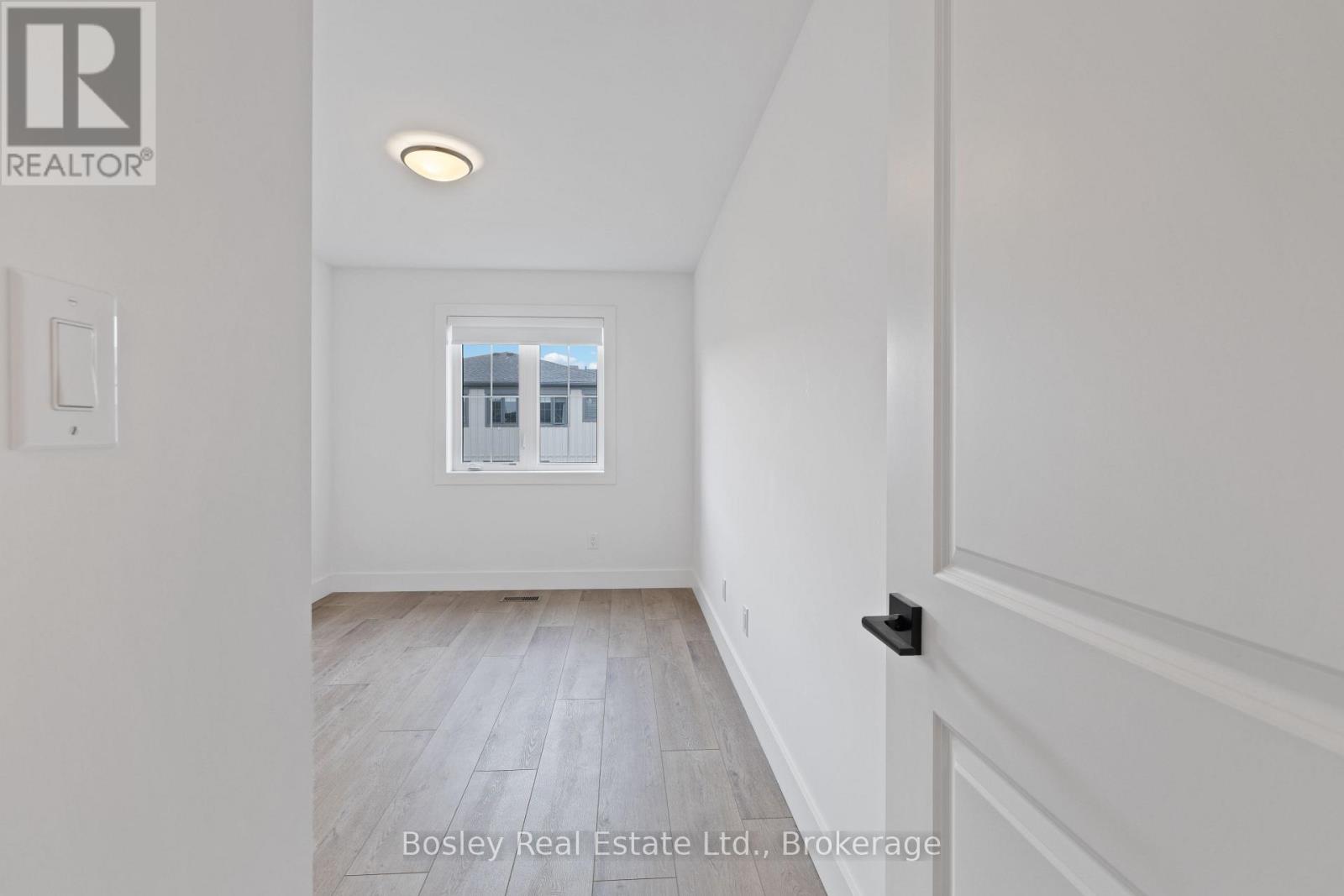 125 Courtland Street, Blue Mountains, Ontario  L9Y 0R4 - Photo 30 - X12937394