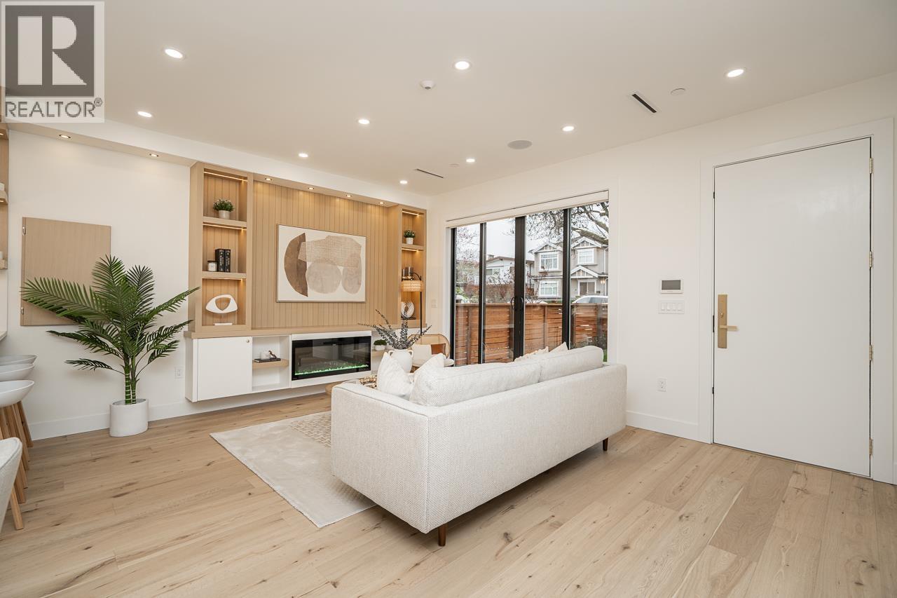 1 150 E 51st Avenue, Vancouver, British Columbia V5X 1C3 - Photo 5 - R3104984