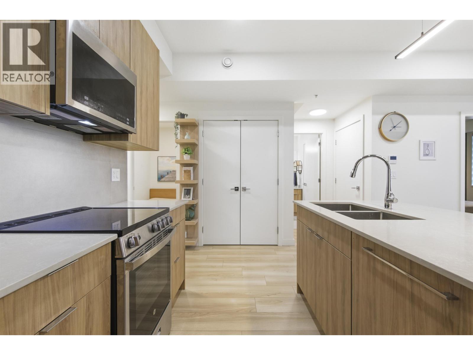 303 11913 Burnett Street, Maple Ridge, British Columbia  V2X 4N1 - Photo 13 - R3105047