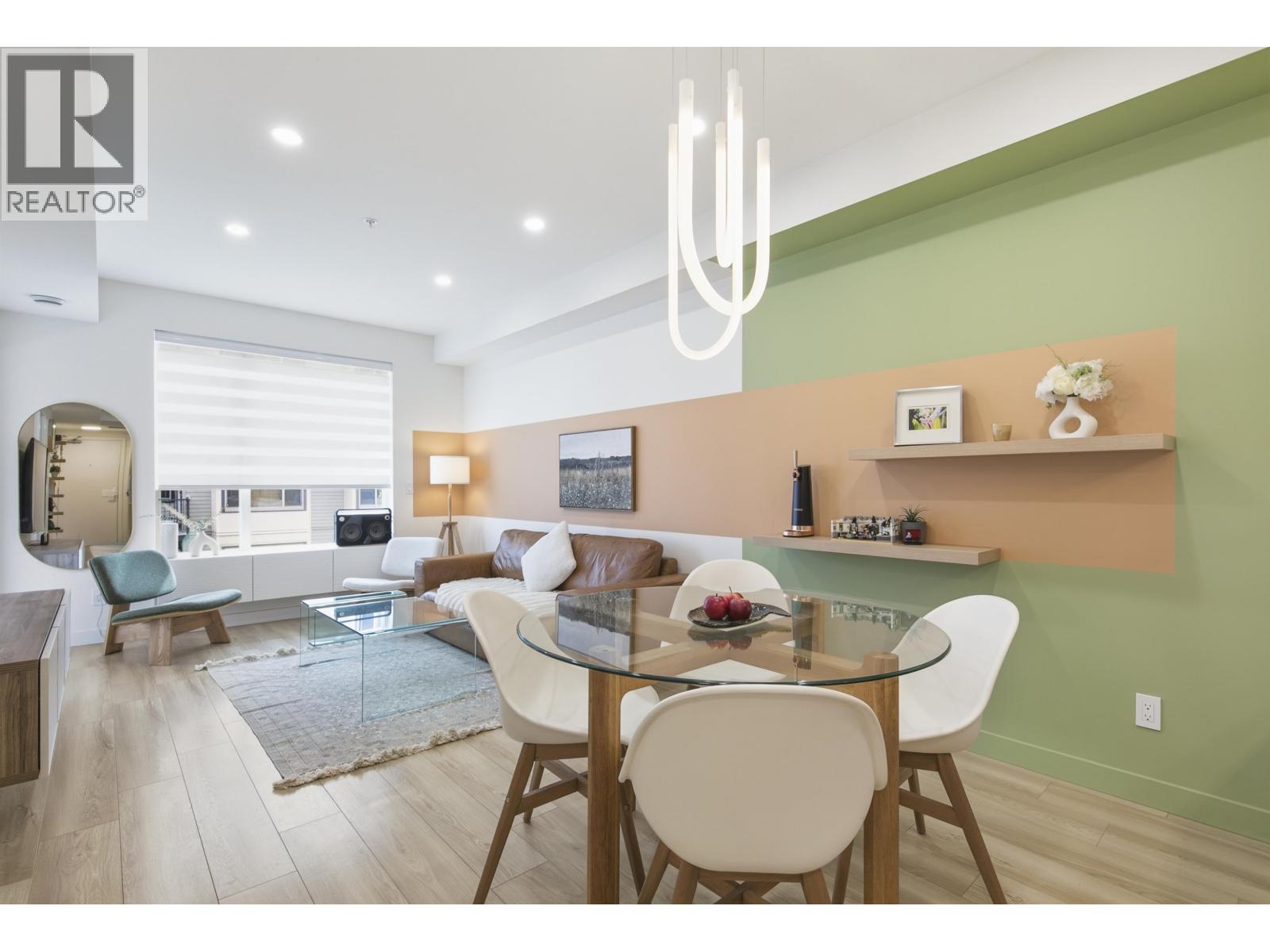 303 11913 Burnett Street, Maple Ridge, British Columbia  V2X 4N1 - Photo 5 - R3105047