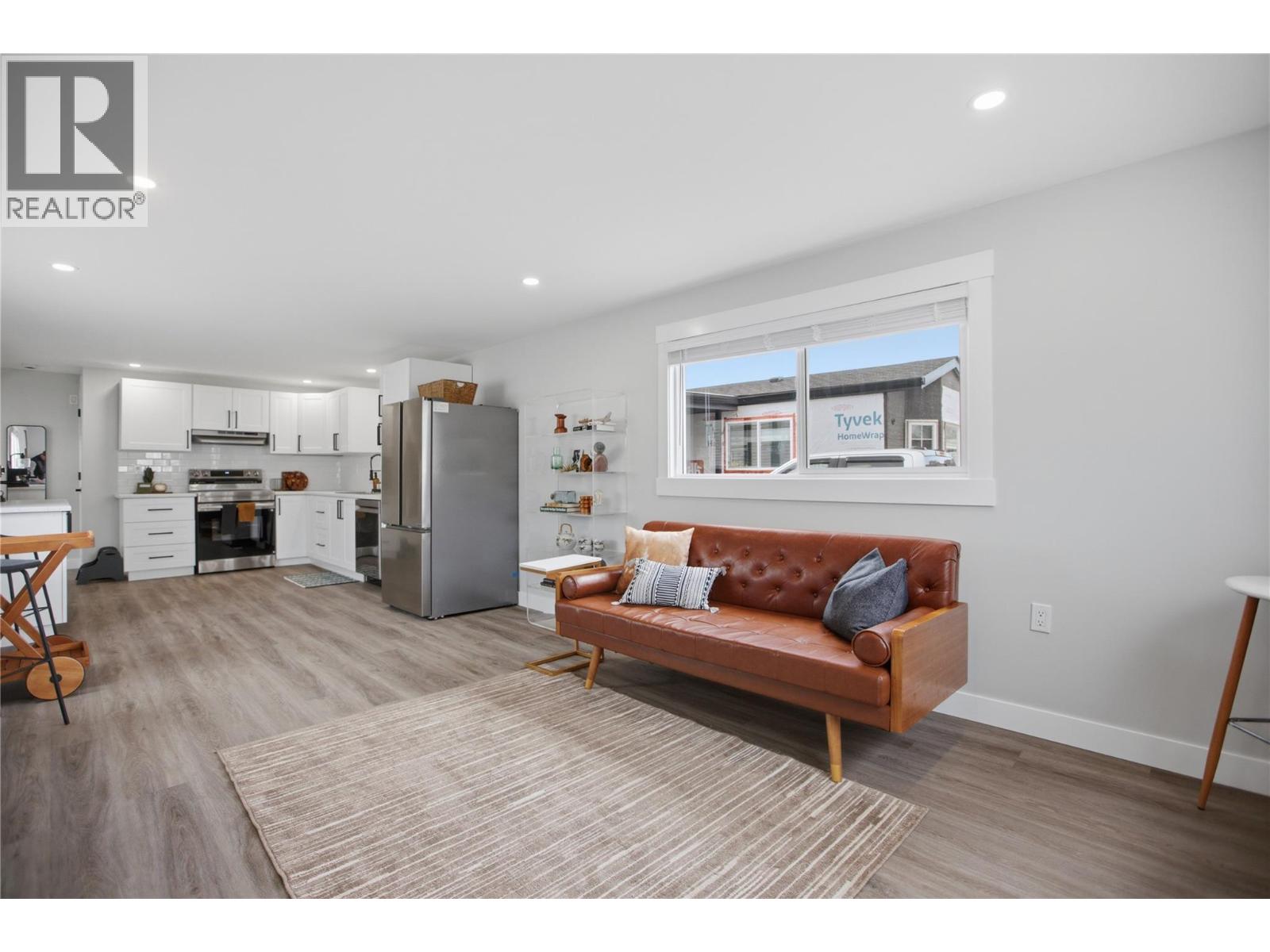 3 Pluto Drive Unit# 3p, Kamloops, British Columbia  V2B 1A6 - Photo 12 - 10380126