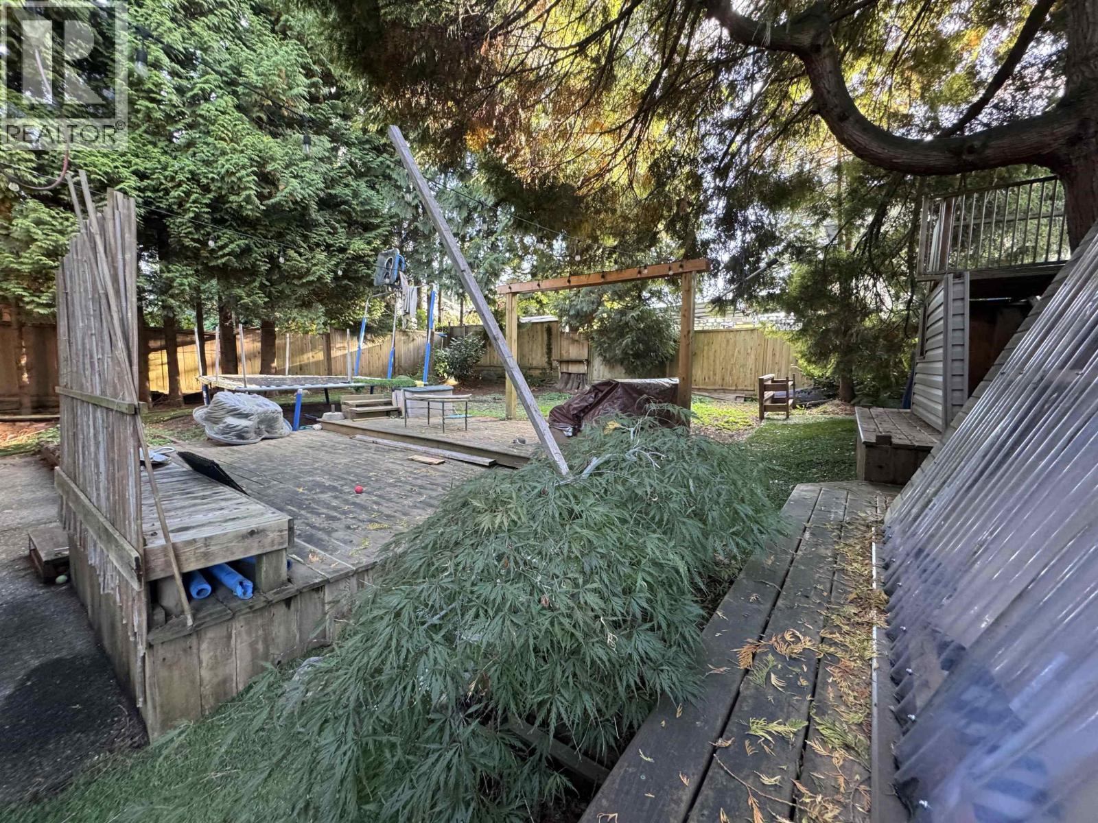 6693 Canada Way, Burnaby, British Columbia  V5E 3P9 - Photo 17 - R3105004