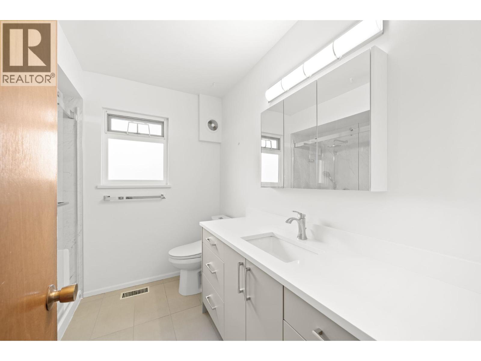 3783 Price Street, Burnaby, British Columbia  V5G 2K9 - Photo 13 - R3105052