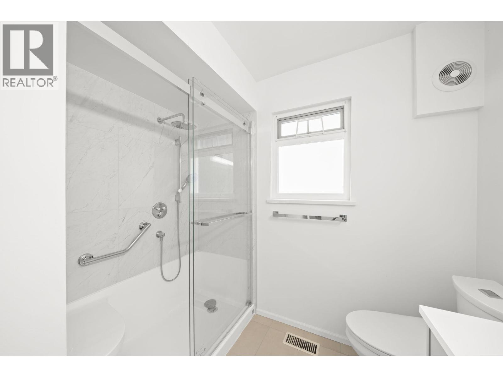 3783 Price Street, Burnaby, British Columbia  V5G 2K9 - Photo 14 - R3105052