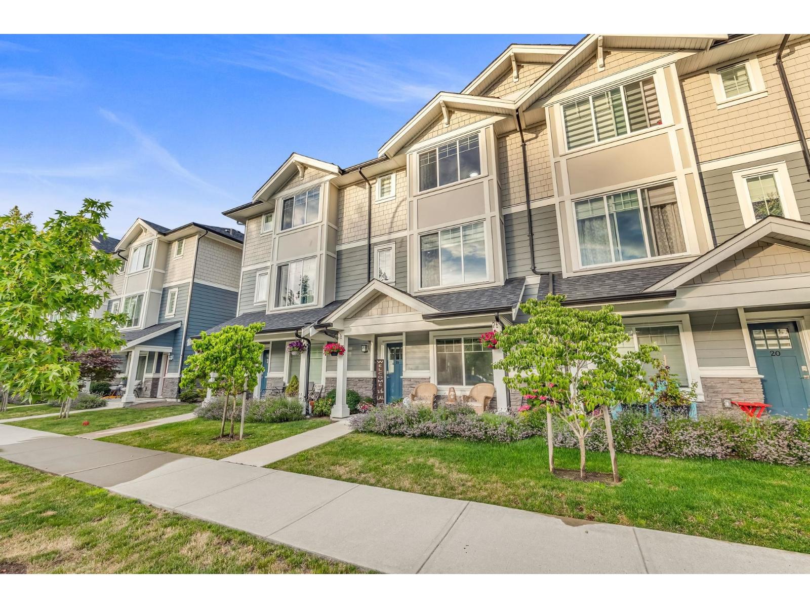 19 19483 74 Avenue, Surrey, British Columbia  V4N 6V7 - Photo 1 - R3104883