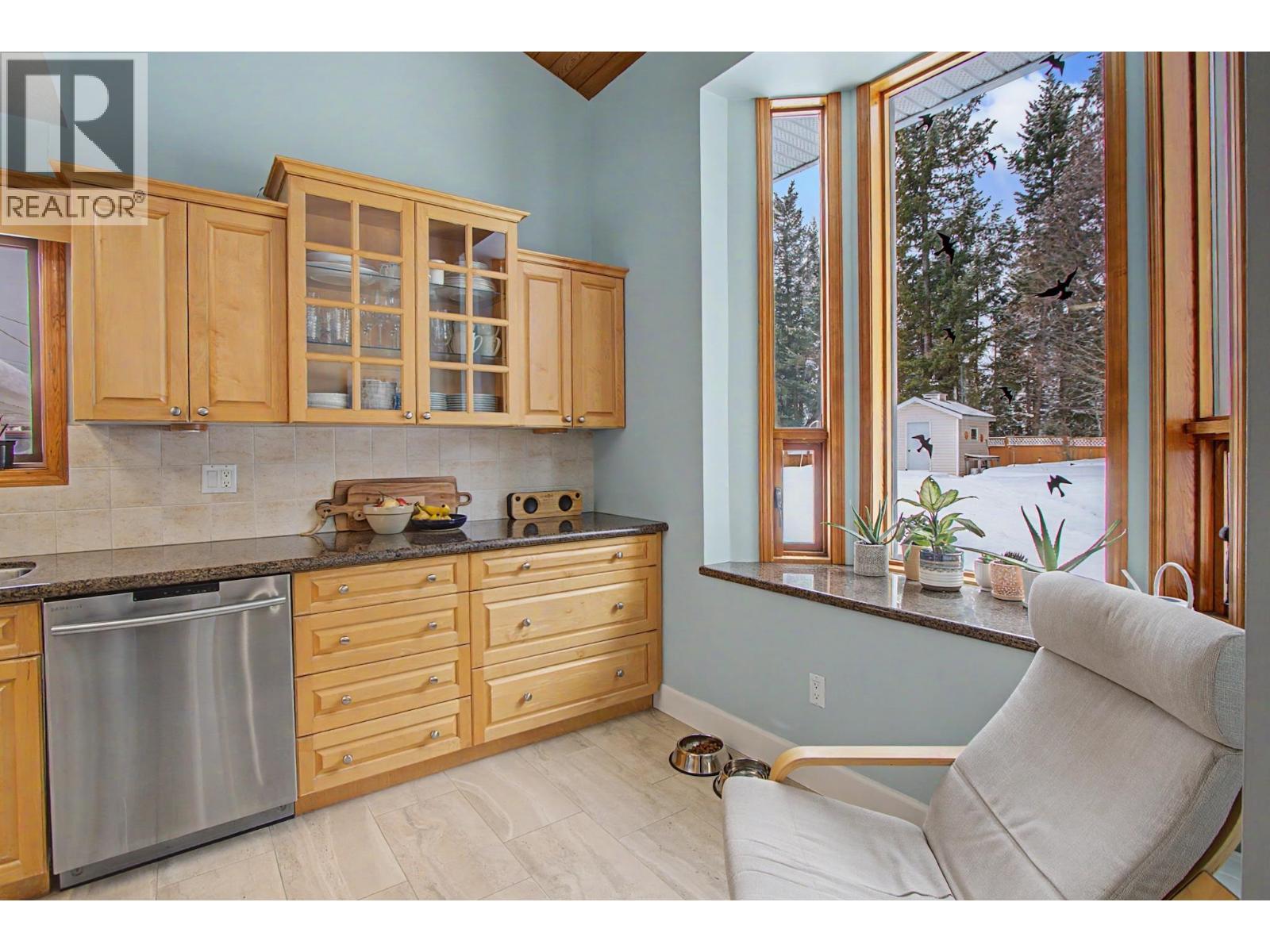 2663 Ingala Place, Prince George, British Columbia  V2K 4B7 - Photo 9 - R3104874