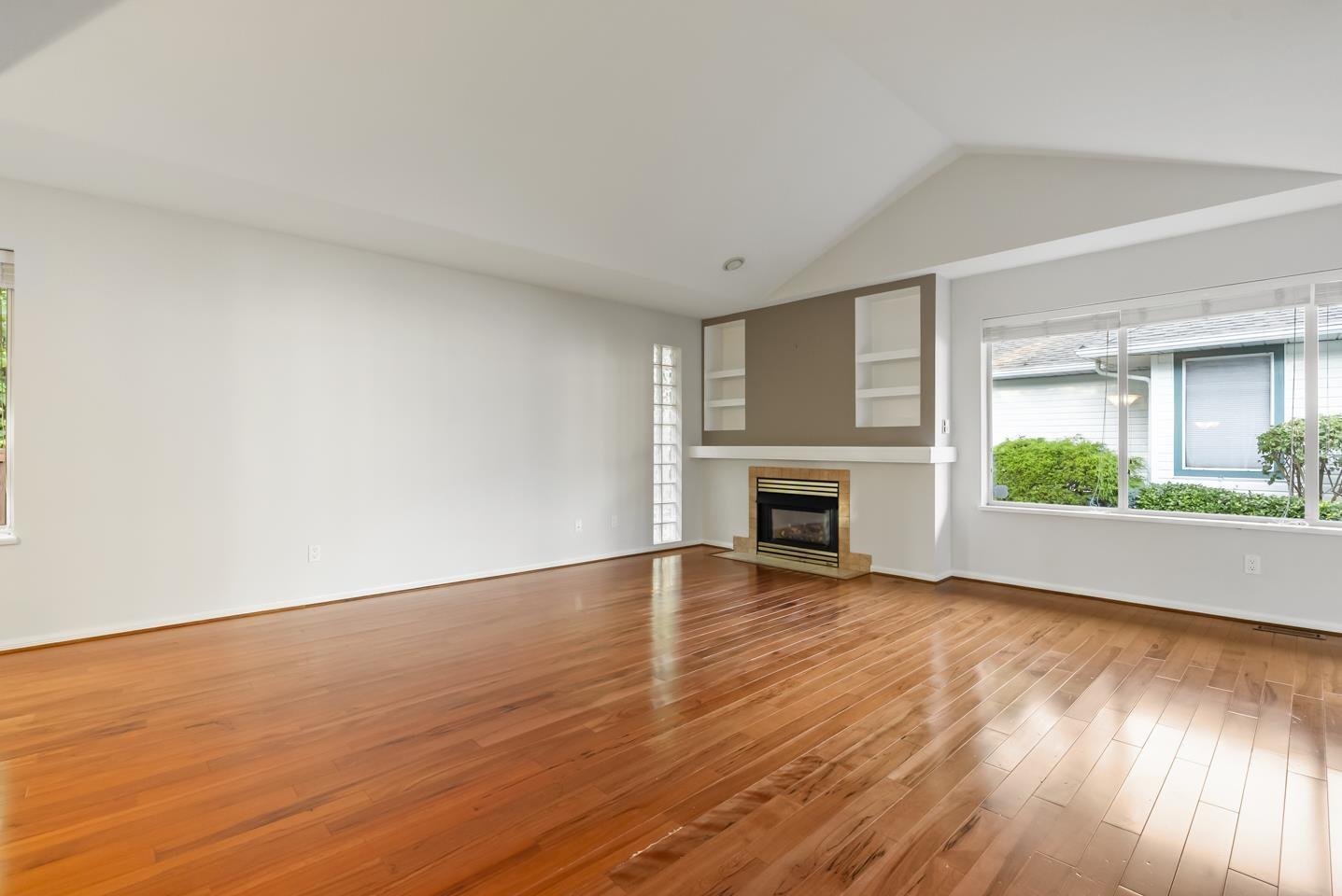 115 10172 141 Street, Surrey, British Columbia V3T 4P6 - Photo 11 - R3104959