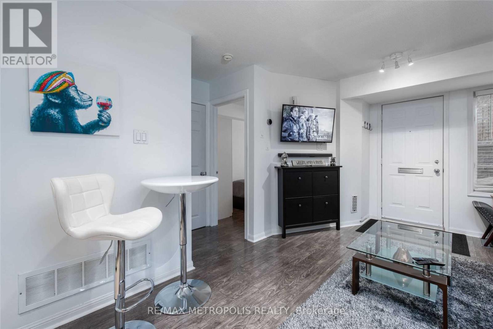38 - 11 Niagara Street W, Toronto, Ontario  M5V 3N9 - Photo 2 - C12937408
